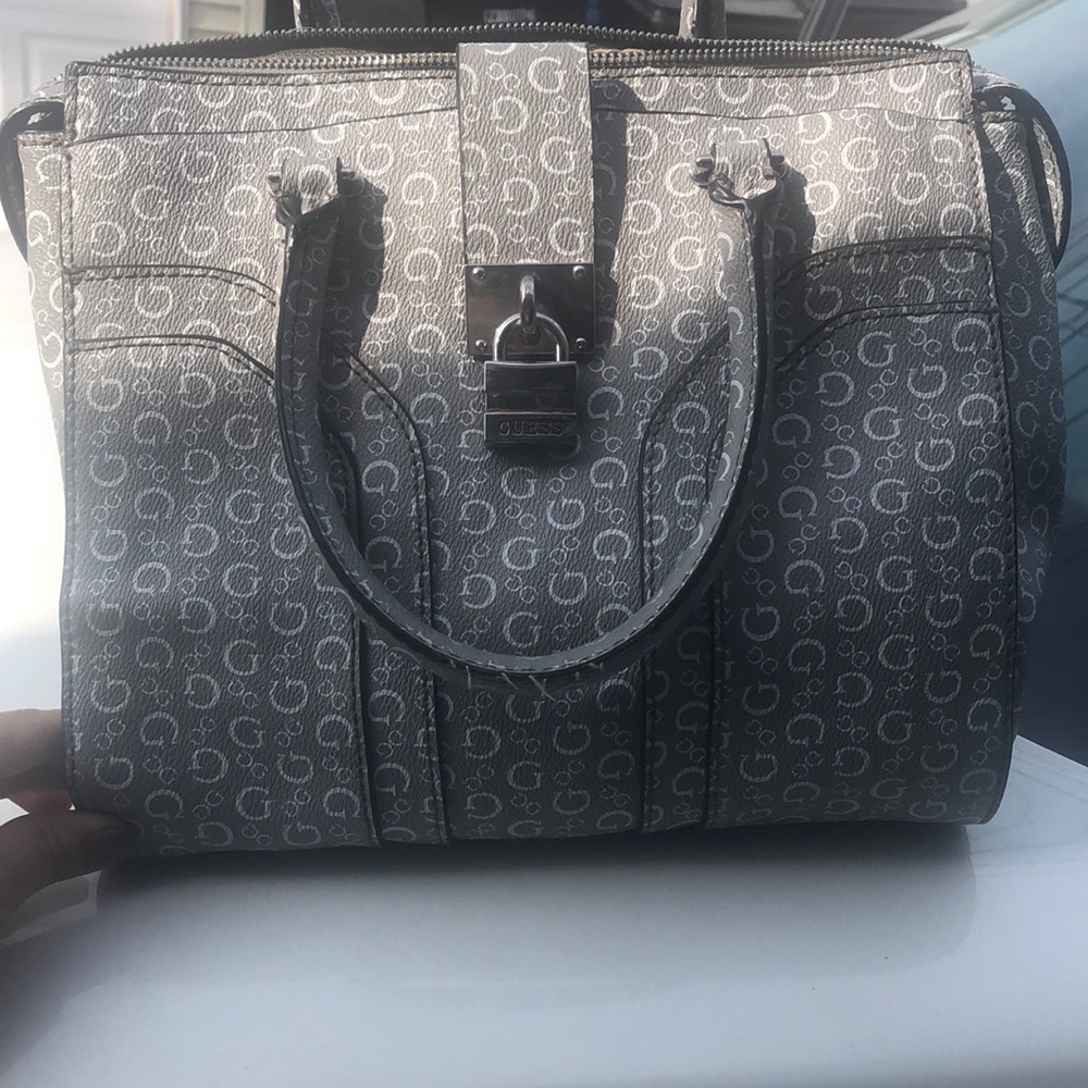Handbag guess